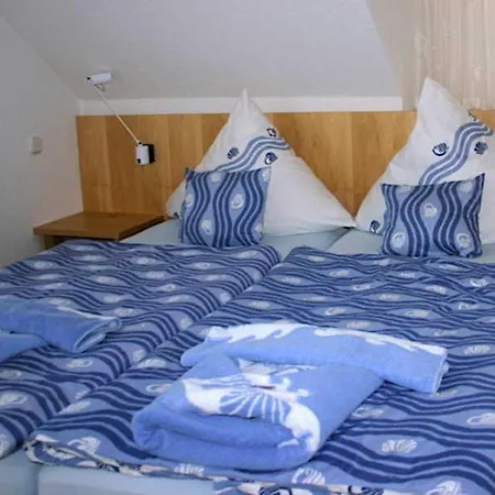 Auf Hiddensee Im Ort クロスター