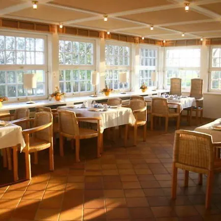 Auf Hiddensee Im Ort ホテル クロスター